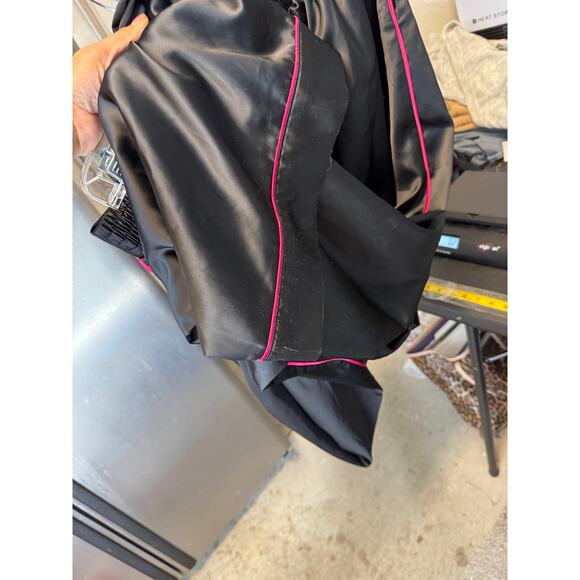 Torrid Wide Leg High-Rise Pull-On Satin Pants in black pink piping 0/L formal - Picture 12 of 12